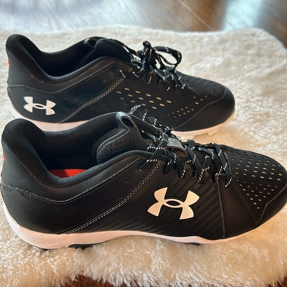 Under armour cleats - Picture 8 of 8